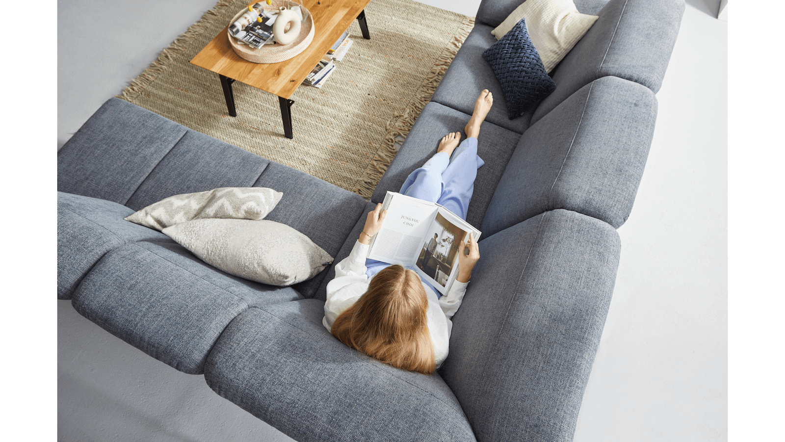 Sofa Stonington Style - 2-Sitzer mit Spitzecke und Hockerelement rechts, inkl. Herzwaage-Funktion motorisch, Sitzvorzug motorisch von natura Home